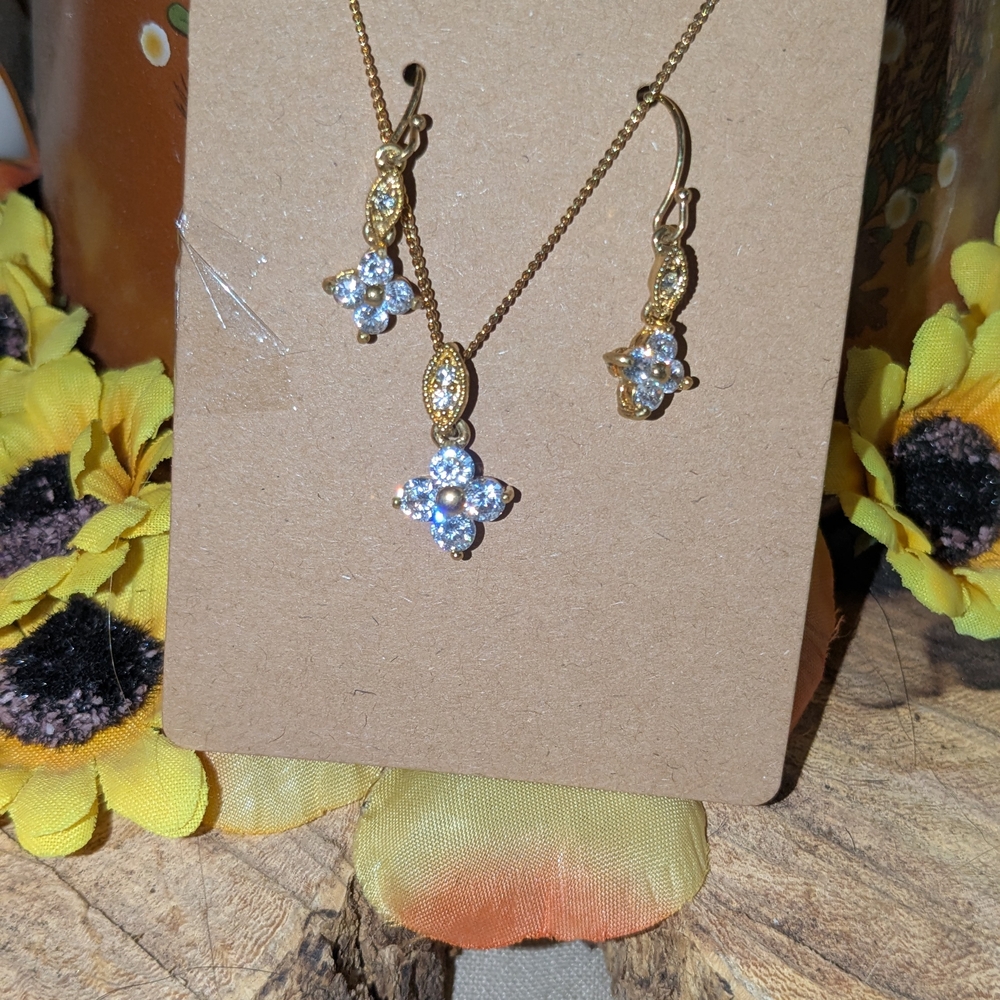 Elegant Gold and Silver Jewelry Set